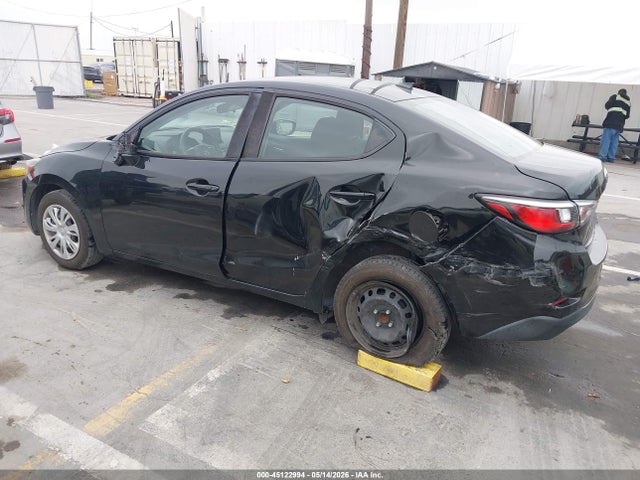 Toyota Yaris L