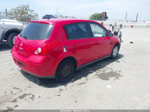 Nissan Versa 1.8 S