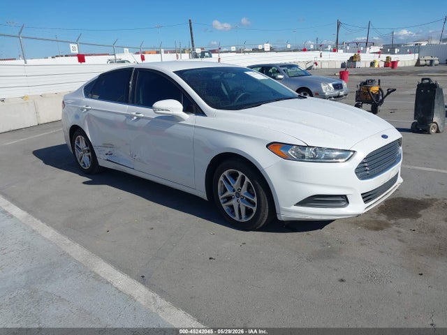 Salvage Ford Fusion Image