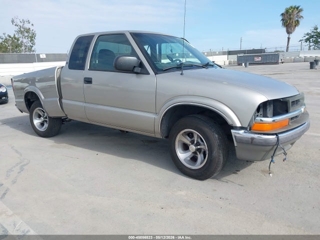 Salvage Chevrolet S-10 Image