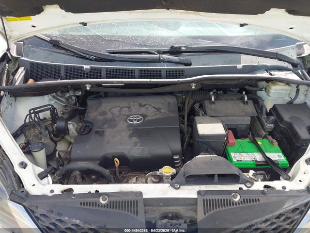 Toyota Sienna Se Premium 8 Passenger