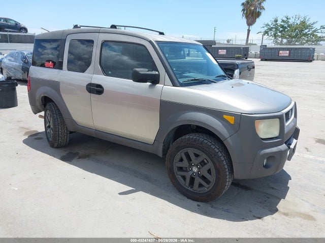 Salvage Honda Element Image