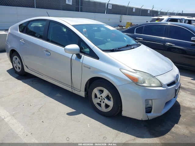 Salvage Toyota Prius Image