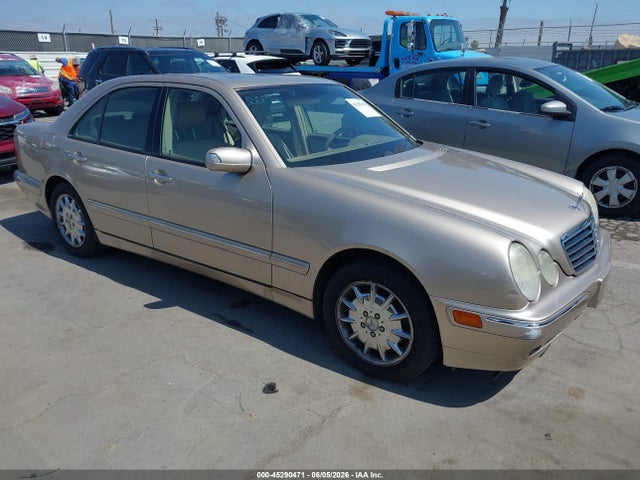 Salvage Mercedes-Benz E-Class Image