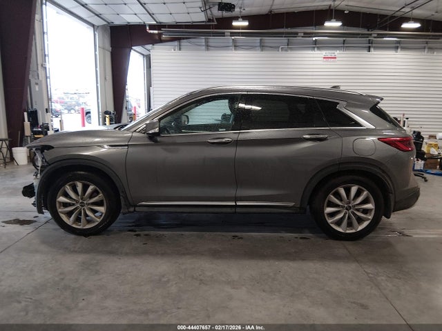 INFINITI Qx Essential
