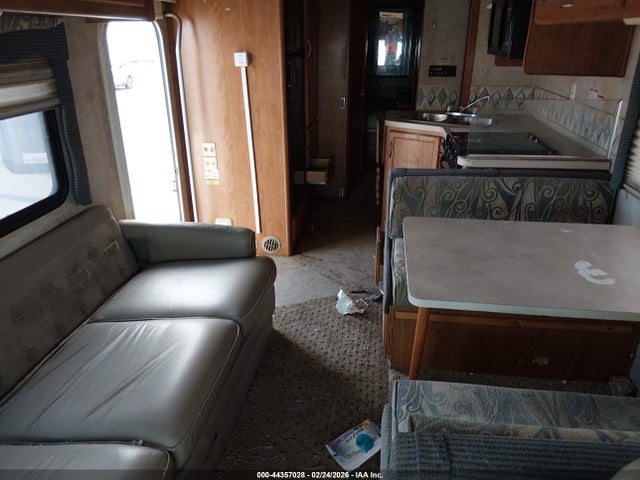 Ford F-550 Super Duty Stripped Chass