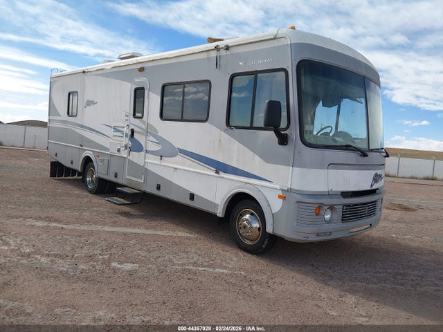 Salvage Ford F-550 Image