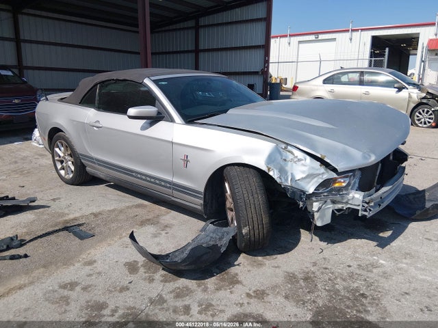 Salvage Ford Mustang Image
