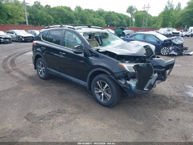Salvage Toyota RAV4 Image