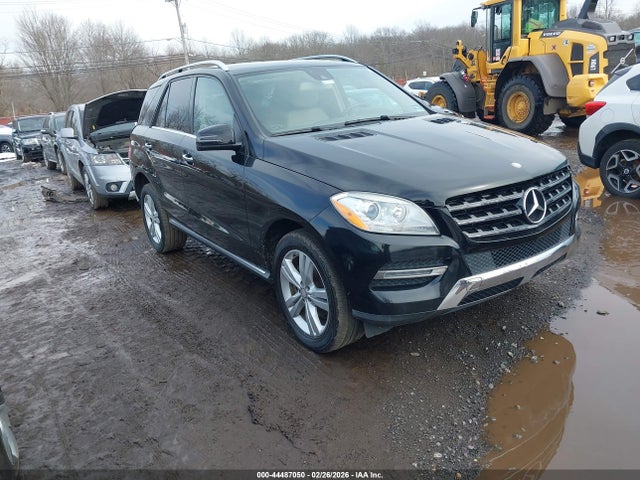 Salvage Mercedes-Benz M-Class Image