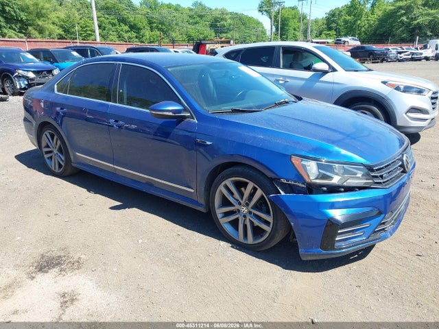 Salvage Volkswagen Passat Image