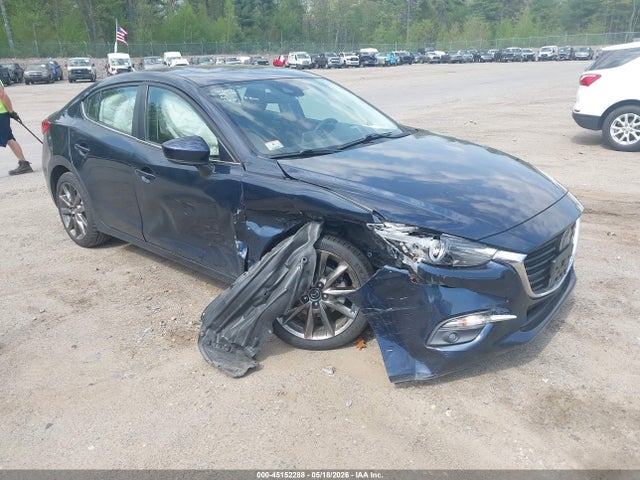 Salvage Mazda Mazda3 Image