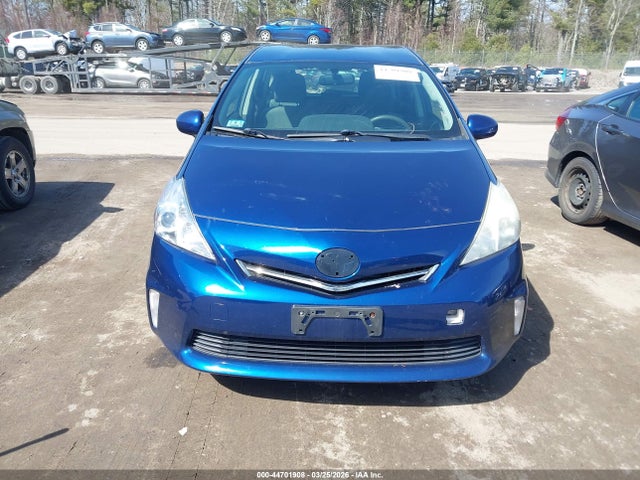 Toyota Prius v Three