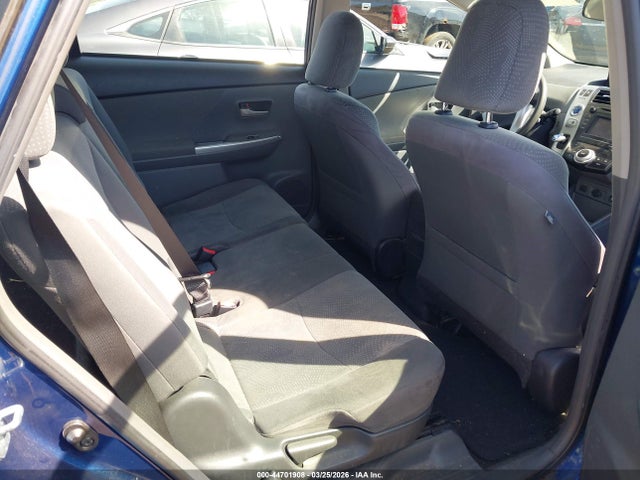 Toyota Prius v Three