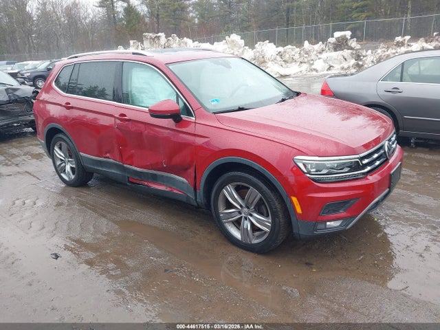 Salvage Volkswagen Tiguan Image