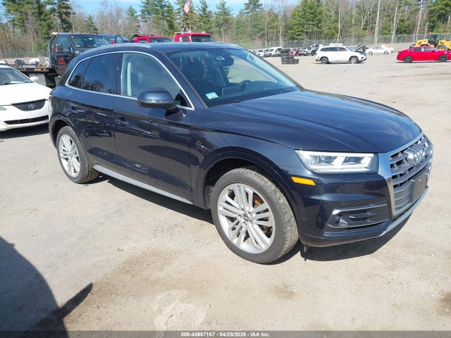 Salvage Audi Q5 Image