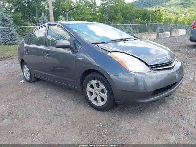 Salvage Toyota Prius Image