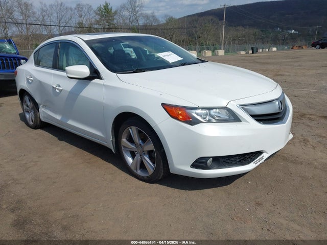 Salvage Acura ILX Image