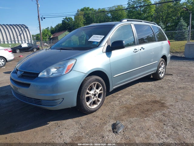 Toyota Sienna Le