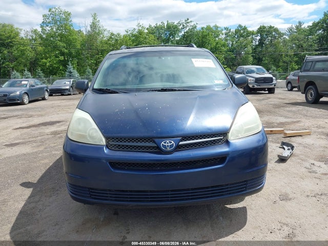 Toyota Sienna Le
