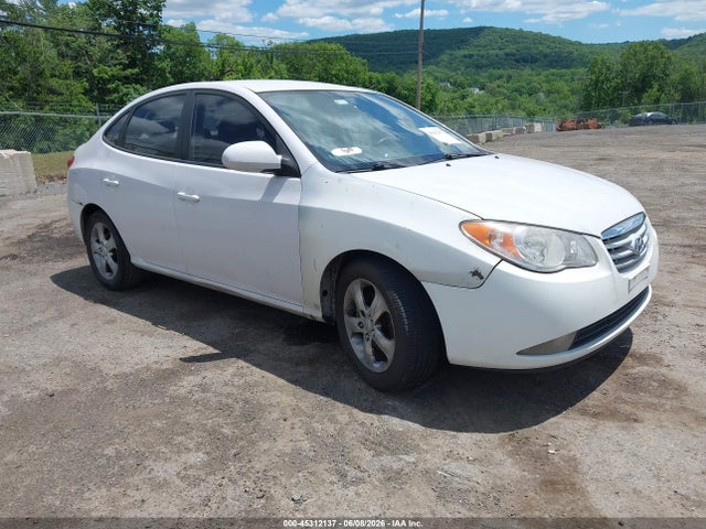 Salvage Hyundai ELANTRA Image