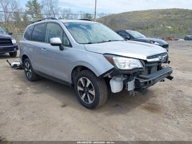 Salvage Subaru Forester Image