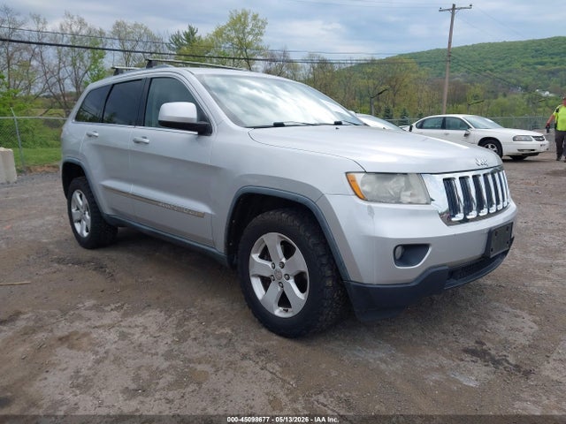 Salvage Jeep Grand Cherokee Image