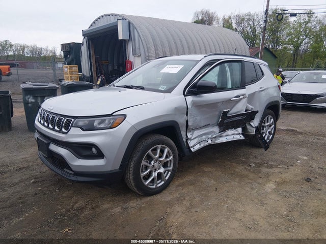Jeep Compass Latitude Lux Fwd