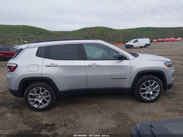 Jeep Compass Latitude Lux Fwd