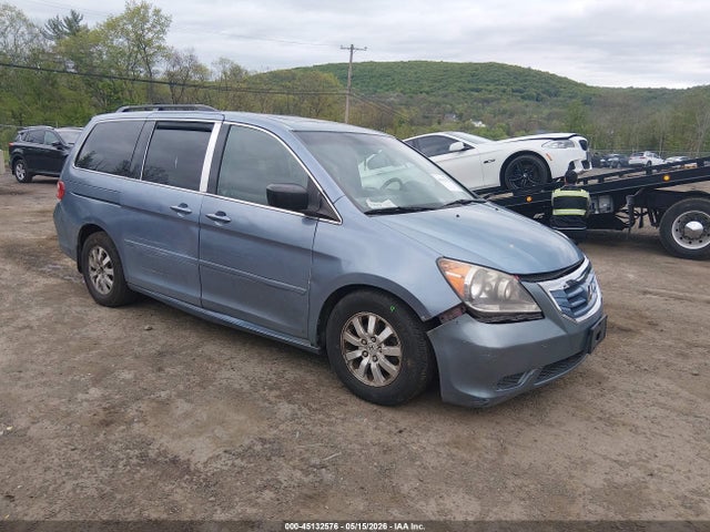 Salvage Honda Odyssey Image