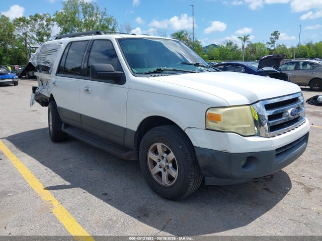 Salvage Ford Expedition Image