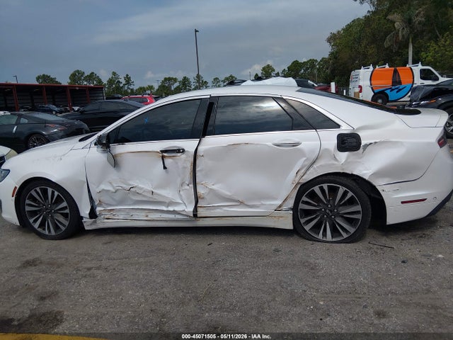 Lincoln MKZ Reserve