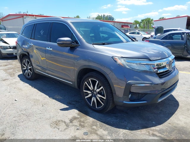 Salvage Honda Pilot Image