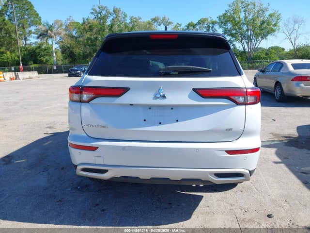 Mitsubishi Outlander Se 2.5 2wd