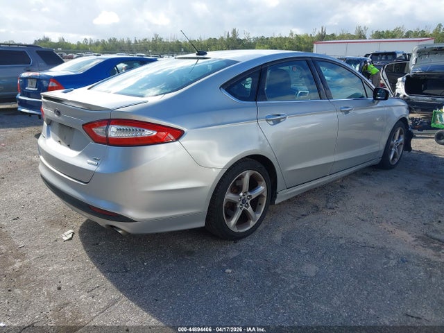 Ford Fusion Se