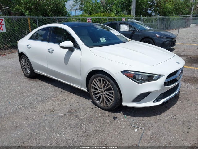 Salvage Mercedes-Benz Cla-class Image