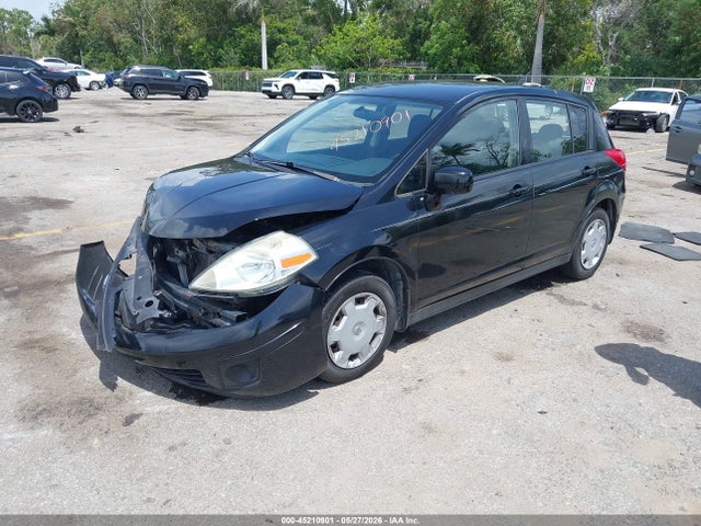 Nissan Versa 1.8s
