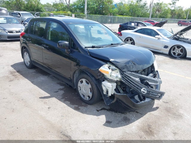 Salvage Nissan Versa Image