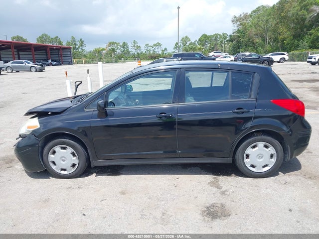 Nissan Versa 1.8s