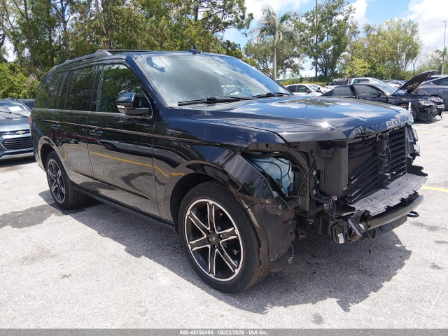 Salvage Ford Expedition Image