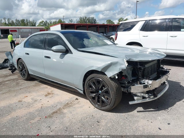 Salvage BMW 7 Series Image