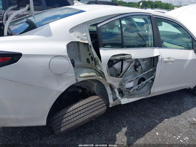 Subaru Legacy Premium