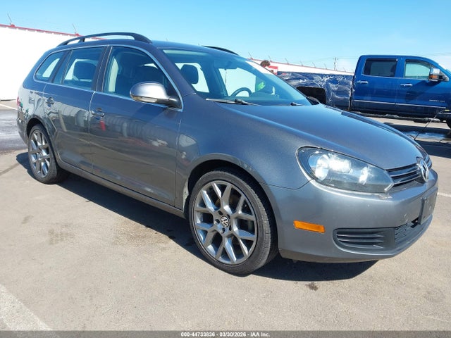 Salvage Volkswagen Jetta Image