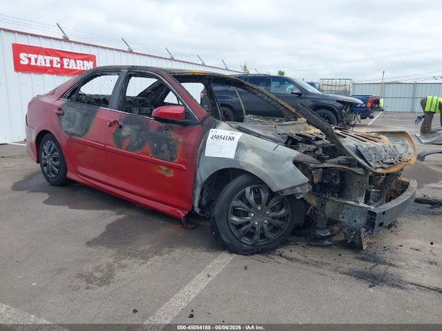 Salvage Toyota Camry Image