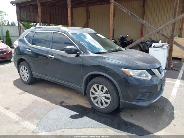 Salvage Nissan Rogue Image
