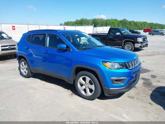 Salvage Jeep Compass Image