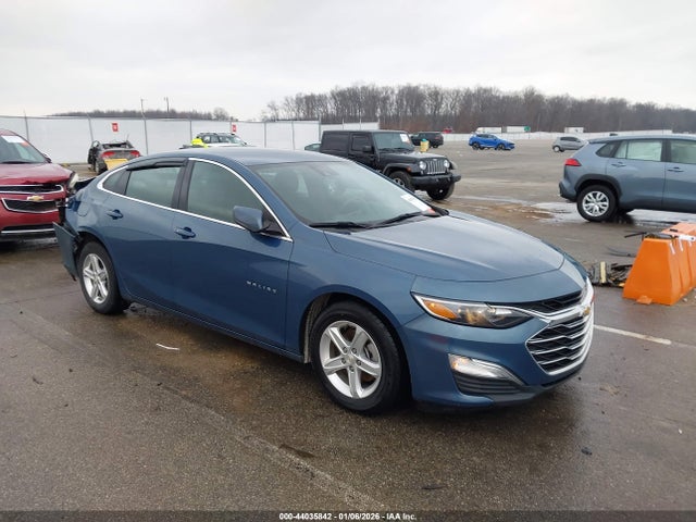 Salvage Chevrolet Malibu Image