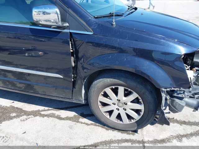 Chrysler Town & Country Touring-l