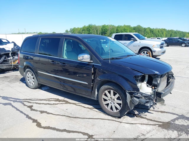 Salvage Chrysler Town & Country Image
