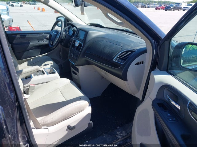 Chrysler Town & Country Touring-l